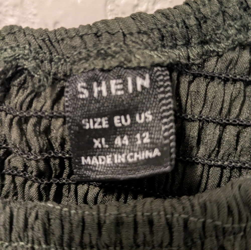 SHEIN Green Smocked Puff Sleeve Midi Dress - Picture 5 of 6